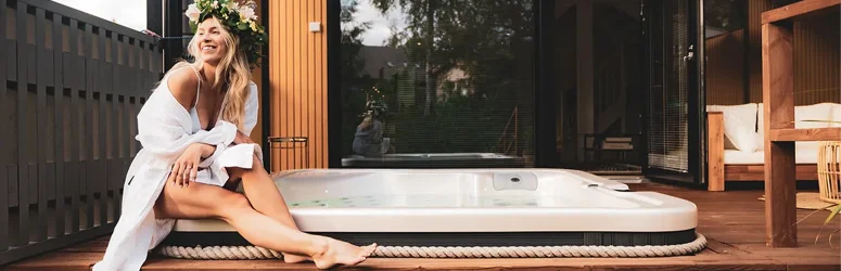 Vasche idromassaggio in estate: tutto quello che c'è da sapere sulla scelta, l'installazione, il raffreddamento e la manutenzione dell'acqua