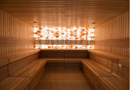 Sauna: benefici per la salute, rischi e prevenzione