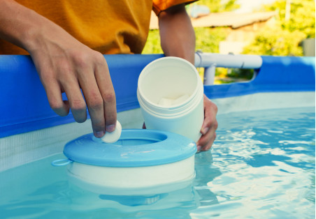 Cloro per la piscina, come e cosa scegliere