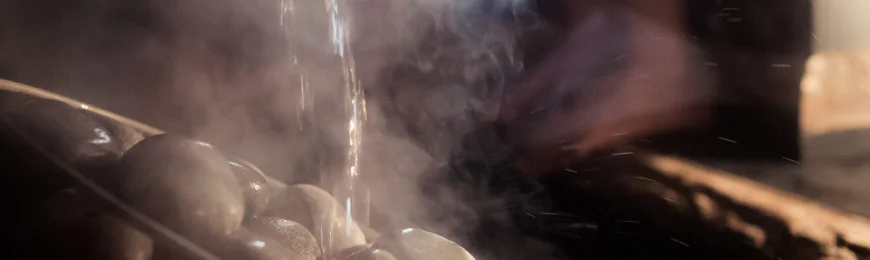 È possibile versare acqua su una stufa elettrica per sauna? Uso corretto ed errori comuni
