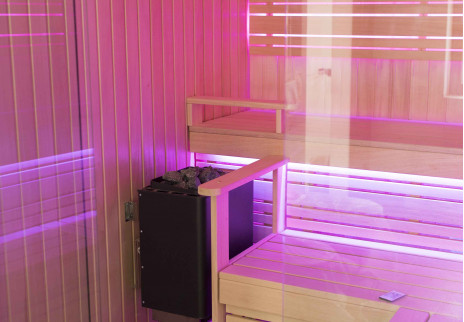 La scelta dell'attrezzatura è una delle domande più importanti quando si installa una sauna.