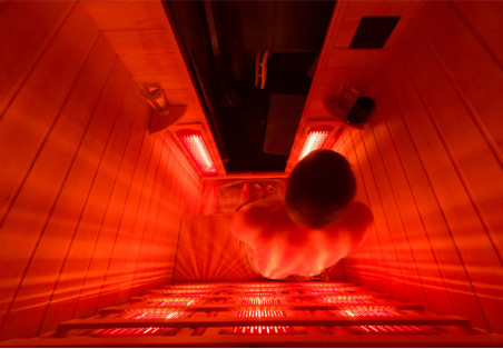 Sauna a infrarossi: perché è popolare tra gli influencer e apprezzata dagli esperti di saune