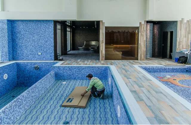 Attrezzatura da piscina