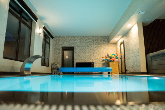 Piscina e saune nella fattoria "Vila Kalniškiai" - Centri SPA