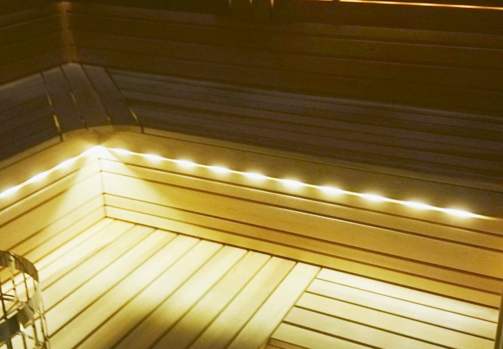 Sauna con riscaldatore cilindrico integrato