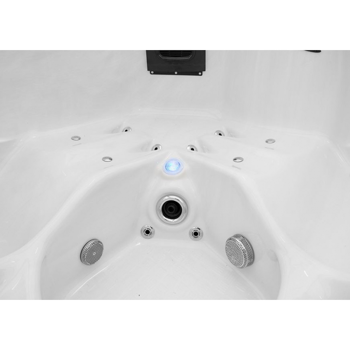 Piscina idromassaggio SPA – Relax