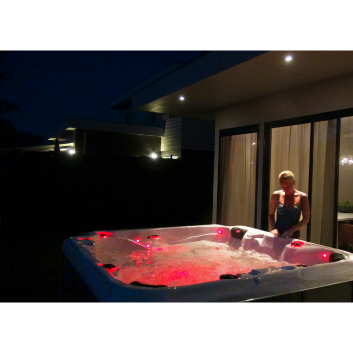 Piscina idromassaggio SPA – Repose