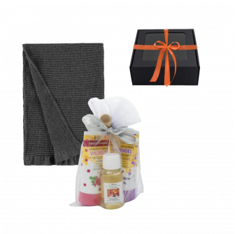 Set regalo da donna in confezione regalo. Miele per sauna, olio per sauna e asciugamano per le mani.