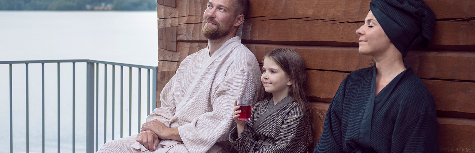 Abbigliamento per la sauna: i tessuti sintetici non sono adatti